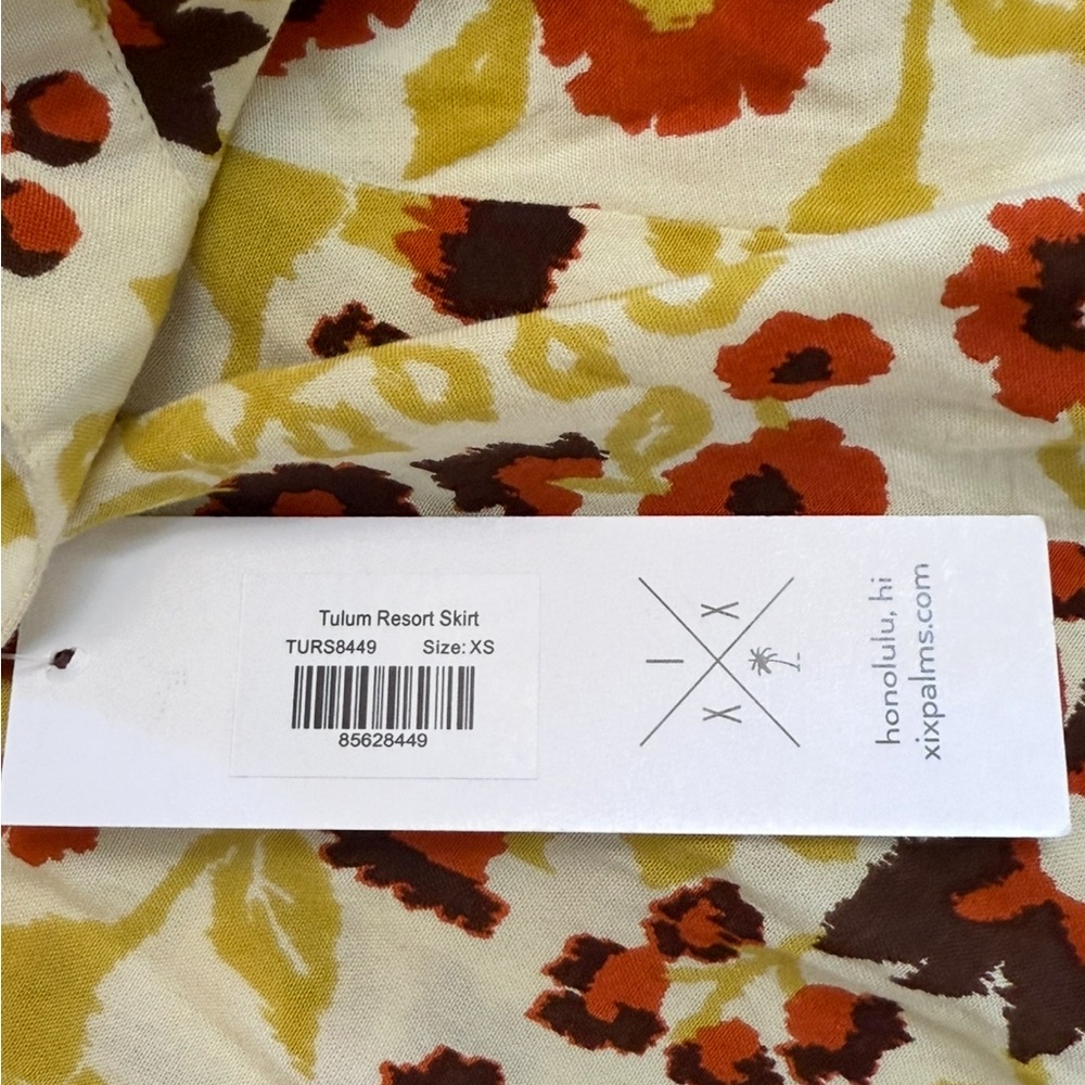 Floral muted yellow Maxi skirt - Picture 2 of 6